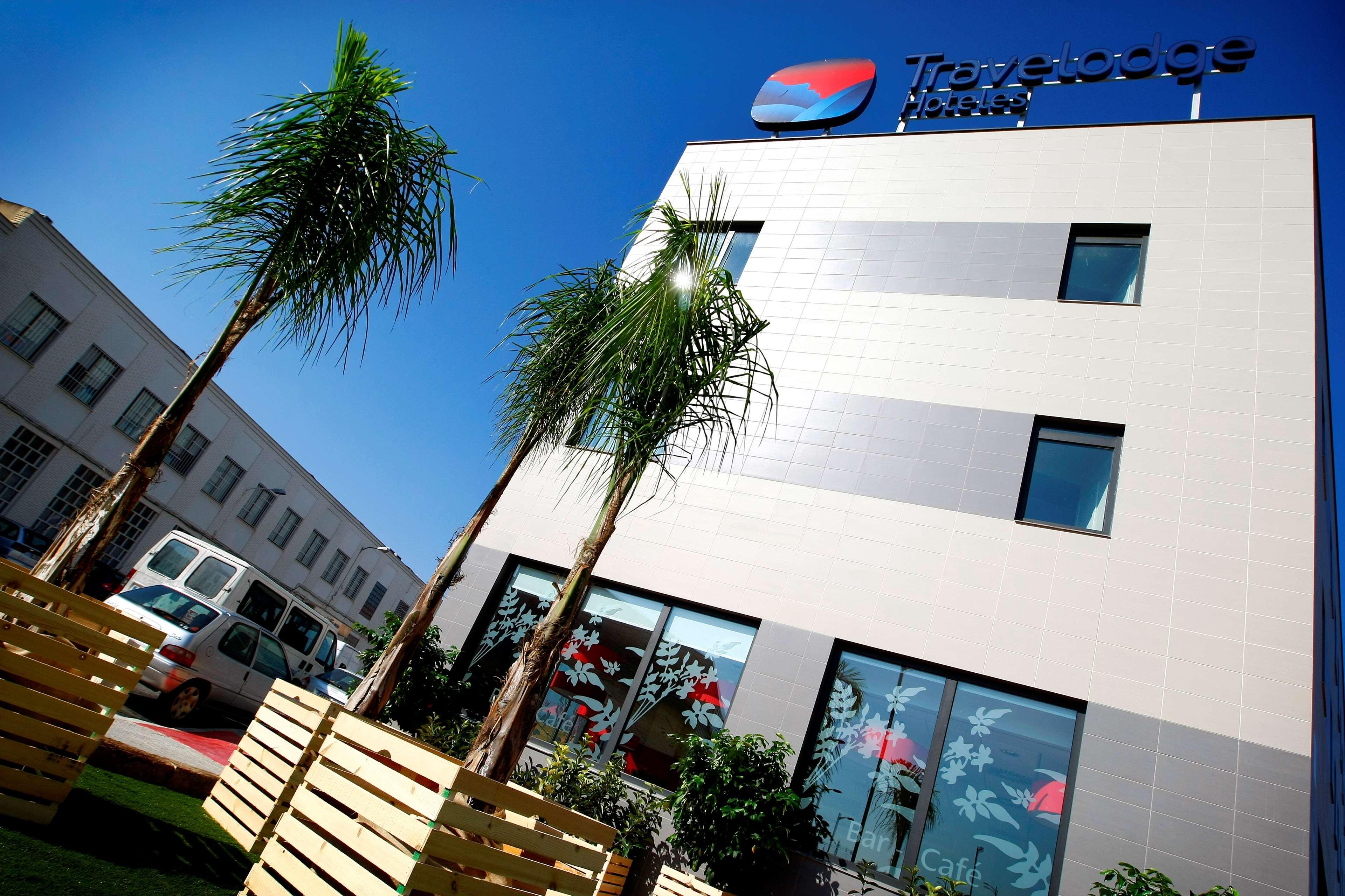 Travelodge Valencia Aeropuerto Manises Exterior foto